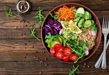 10 рецептов салатов на скорую руку